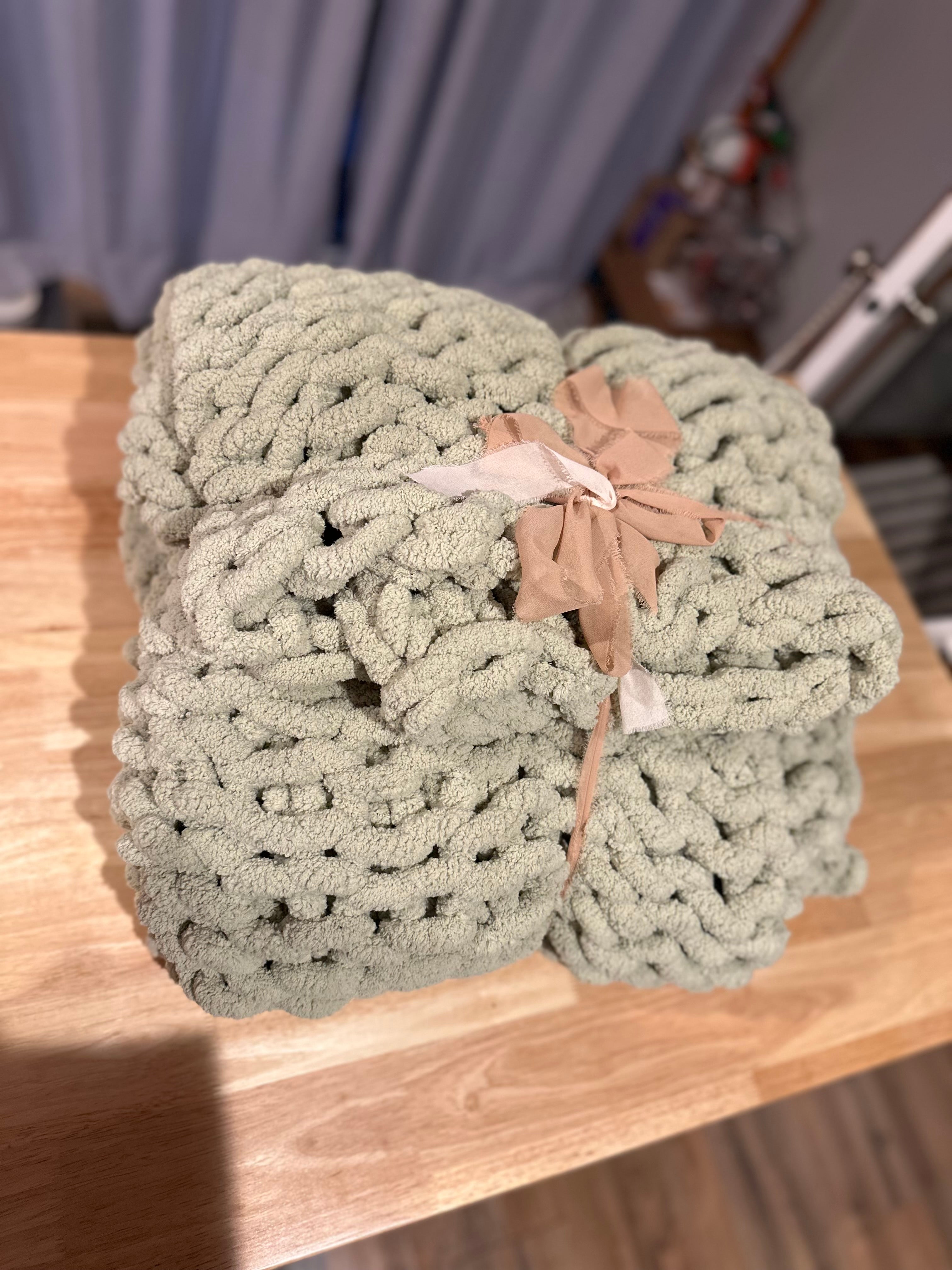 Light Green Chunky Knit Blanket