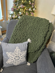 Dark Green Chunky Knit Blanket