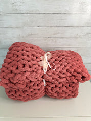 Mulberry Chunky Knit Blanket