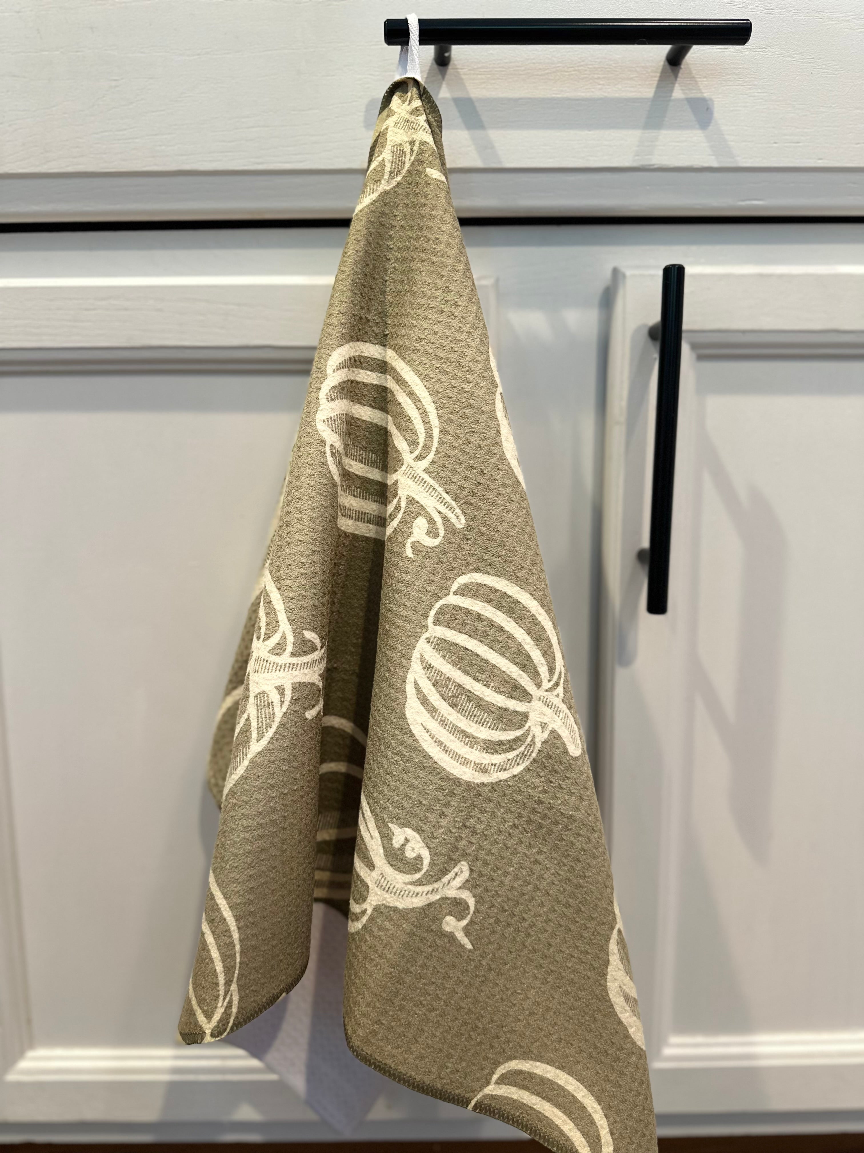 Sage + Gold Pumpkin Towel