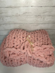 Soft Pink Chunky Knit Blanket